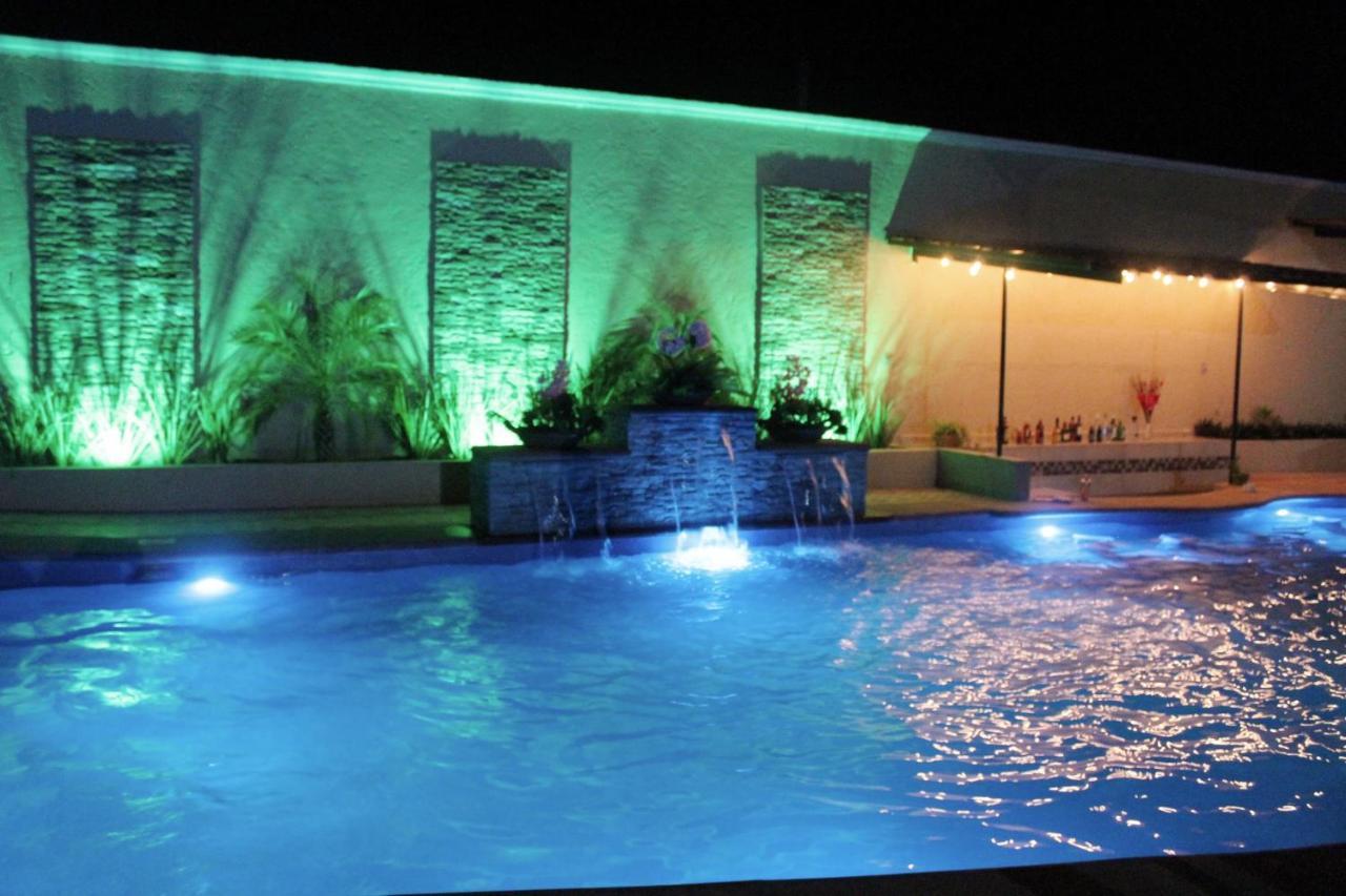 Hotel Y Restaurante Villas Del Sol Jalpan Exteriör bild