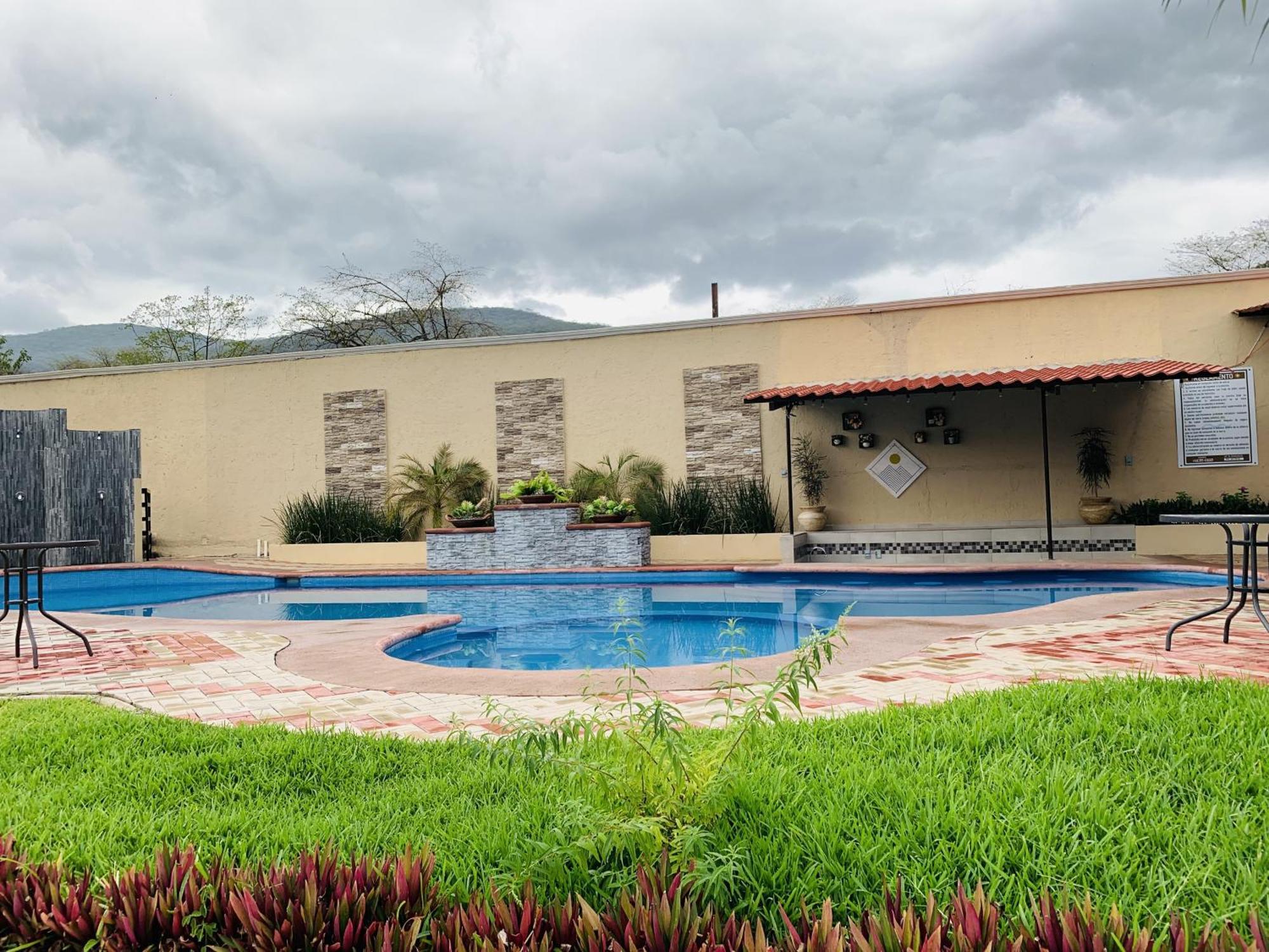 Hotel Y Restaurante Villas Del Sol Jalpan Exteriör bild